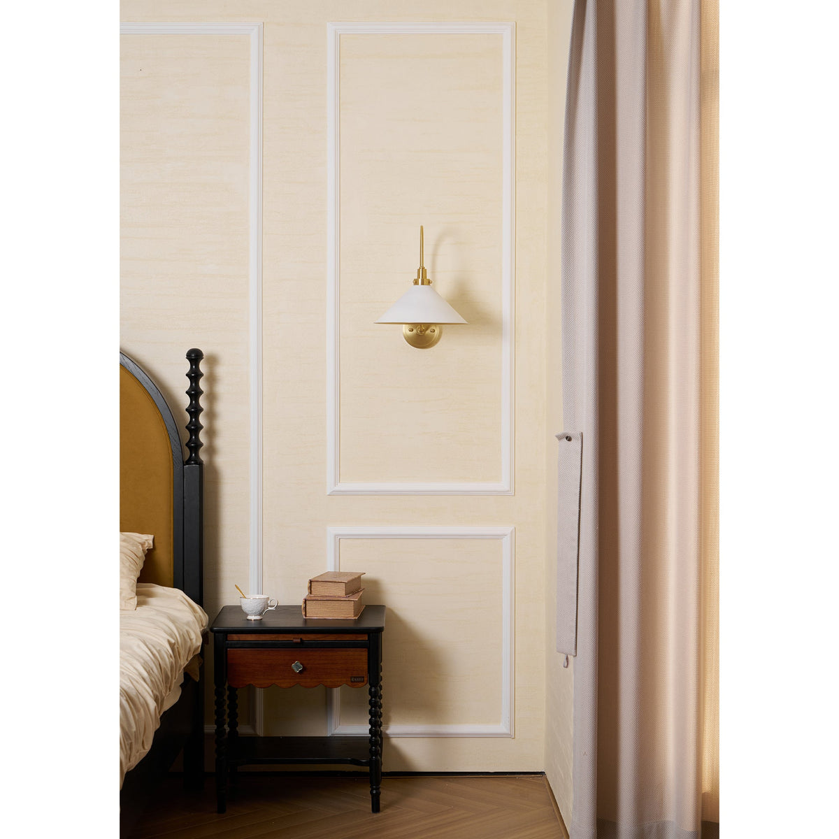 Clivedon Metal-Shade Wall Sconce