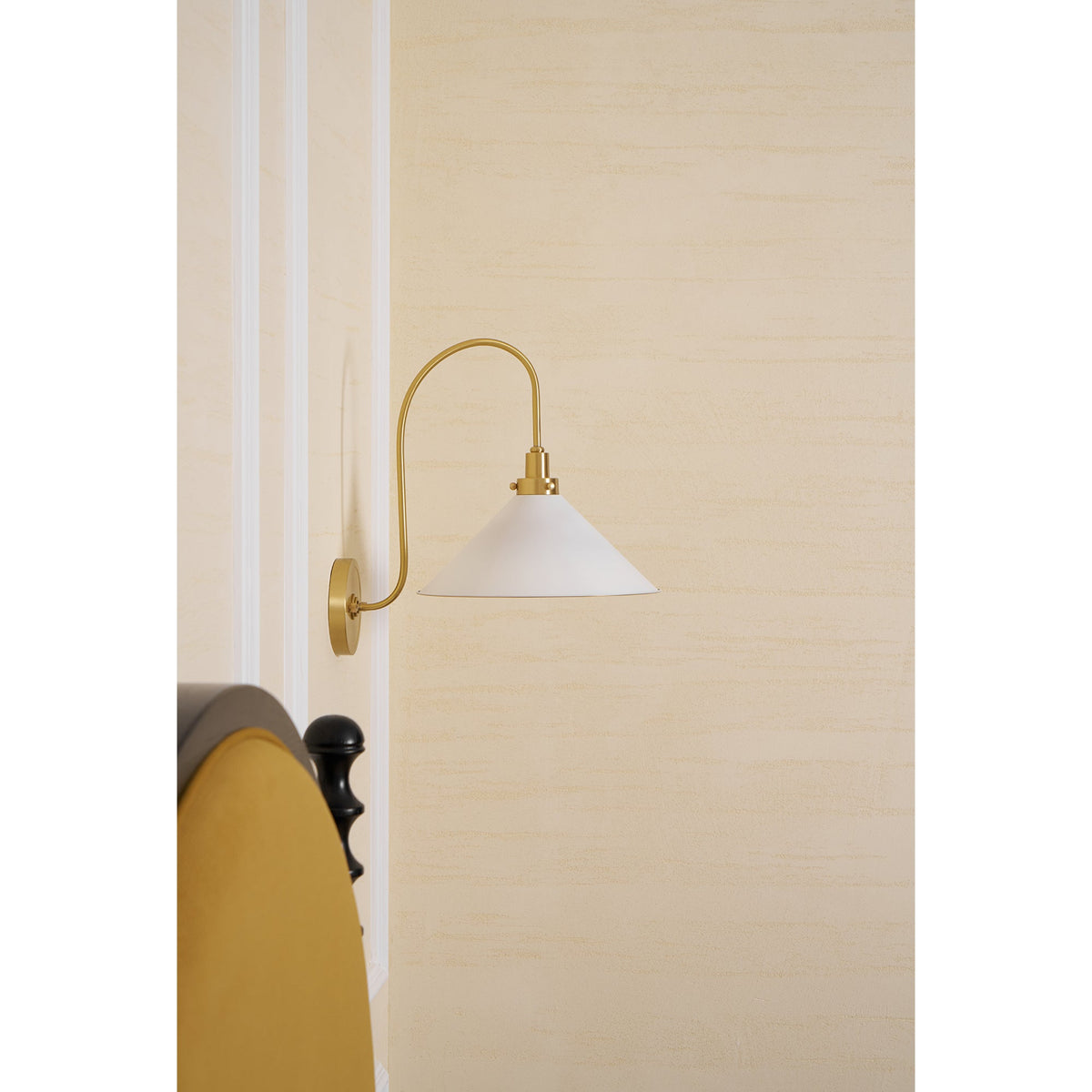 Clivedon Metal-Shade Wall Sconce
