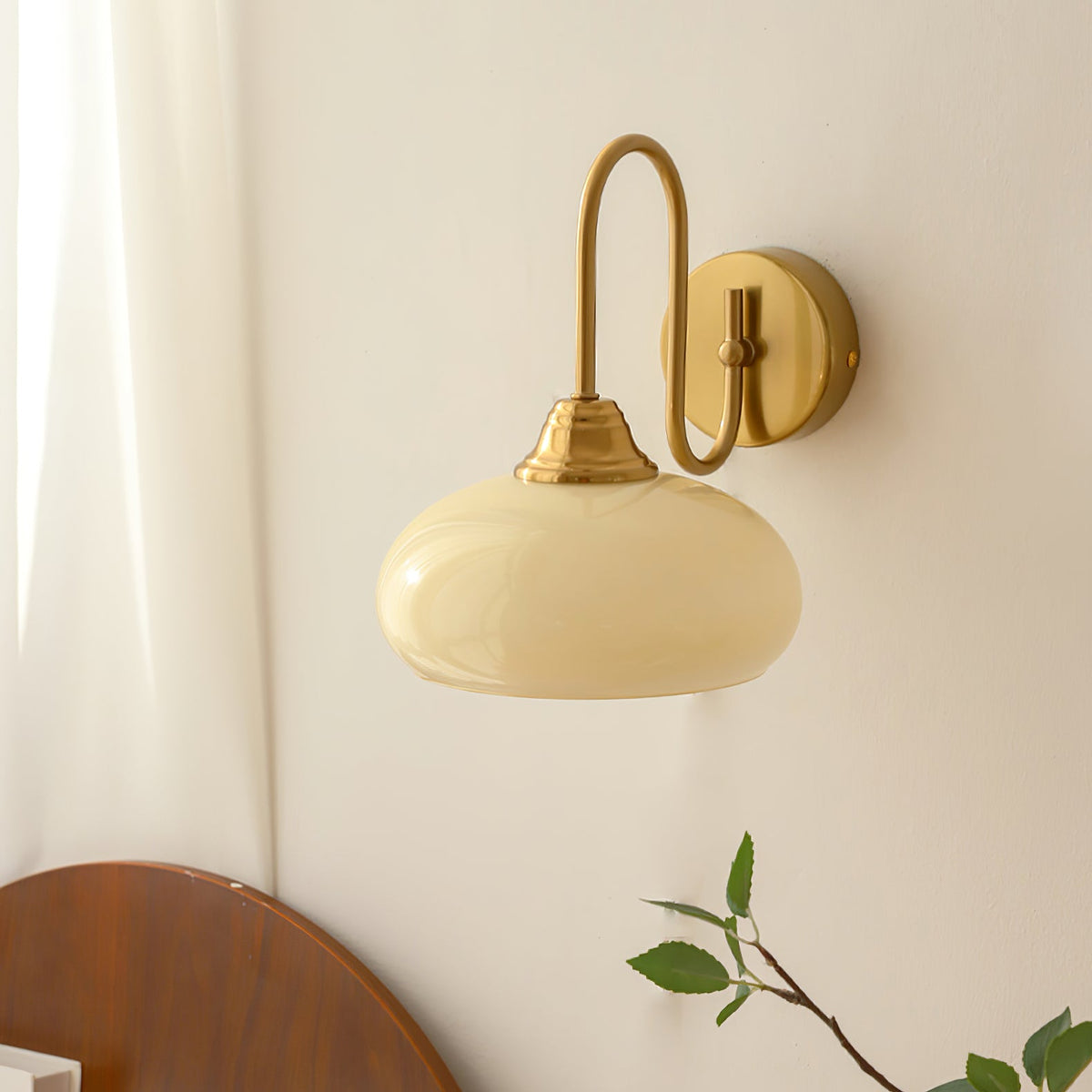 Nova Glass Wall Light (Hardwired)