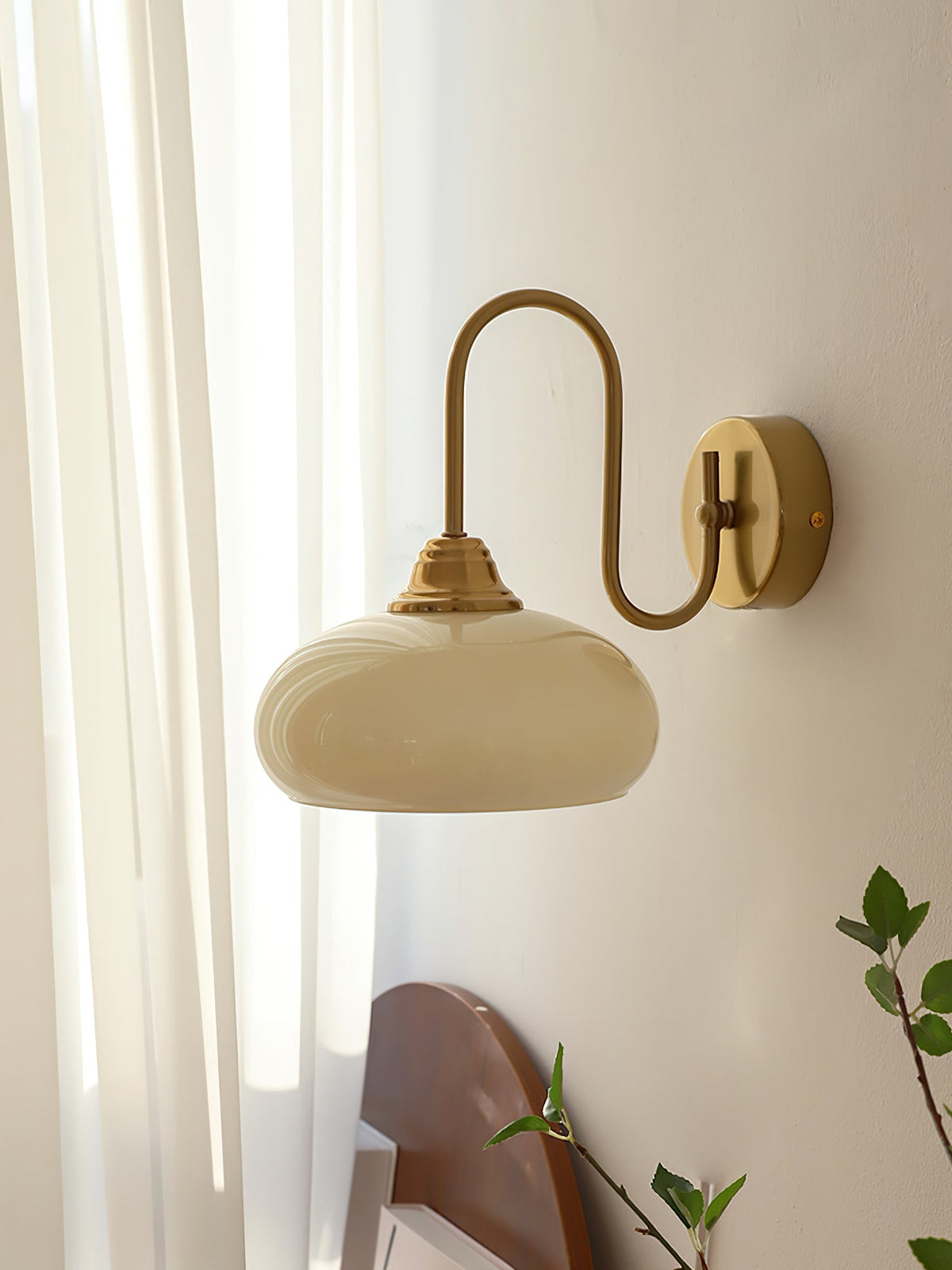 Nova Glass Wall Light (Hardwired)