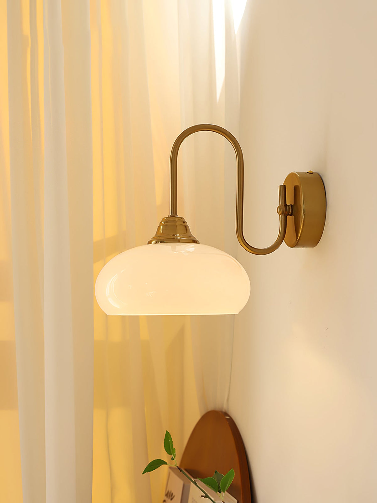 Nova Glass Wall Light (Hardwired)