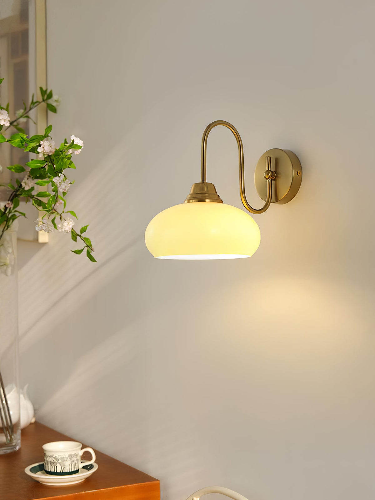 Nova Glass Wall Light (Hardwired)