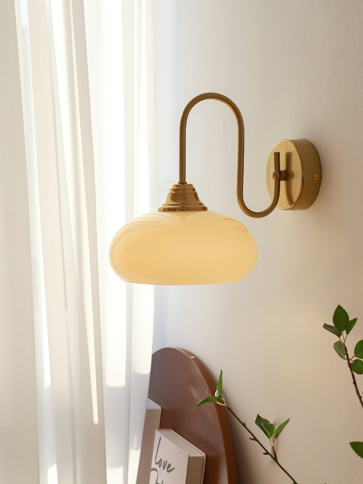 Nova Glass Wall Light (Hardwired)