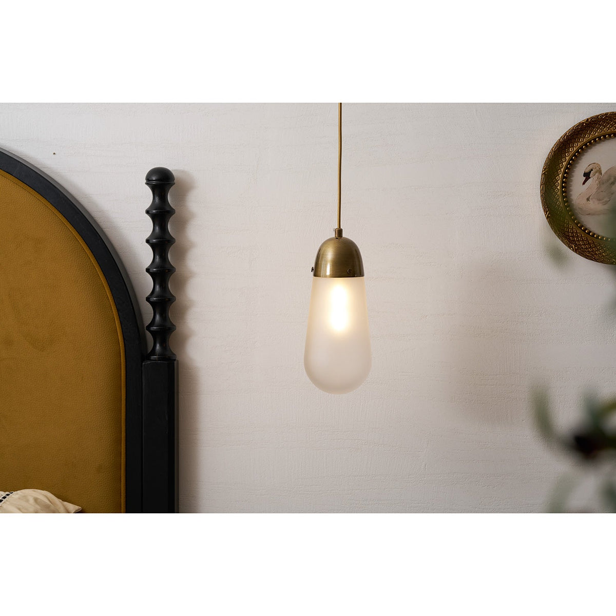 Lariat Swag-Cord Cluster Pendant