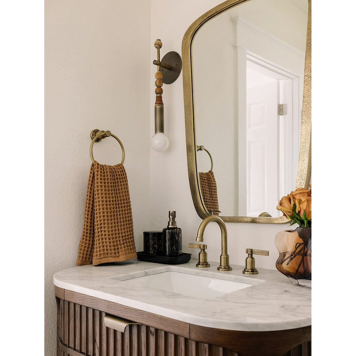 Toam Brass & Marble Wall Lamp