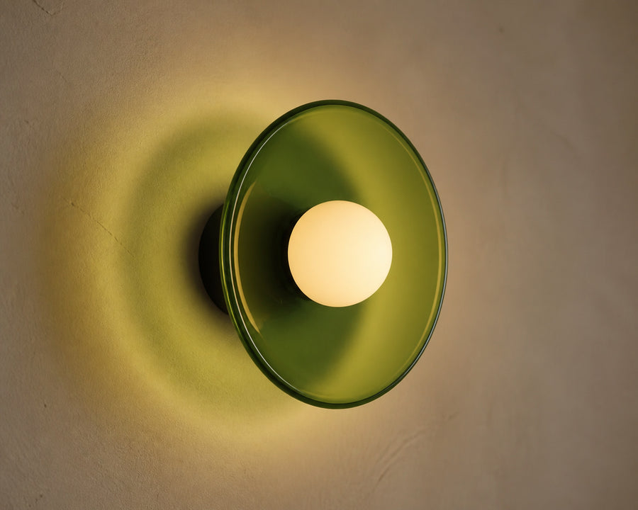 The lit Sonnet showing the bright inner orb and coloured halo