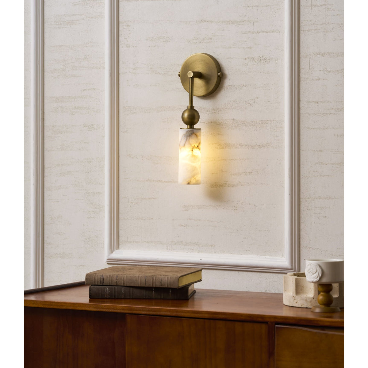 Harlin Alabaster Wall Lamp